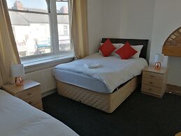 Fun 4-bed Apartment in Birmingham Central