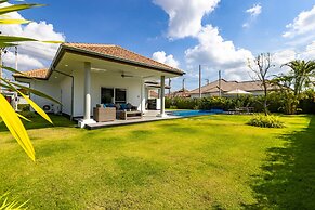 Modern 3 Bedroom Pool Villa MS24