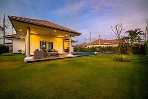 Modern 3 Bedroom Pool Villa MS24