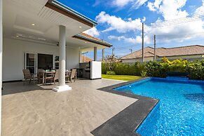 Modern 3 Bedroom Pool Villa MS24