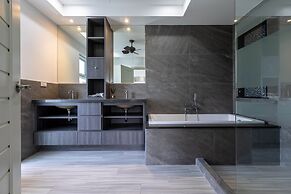 Modern 3 Bedroom Pool Villa MS24