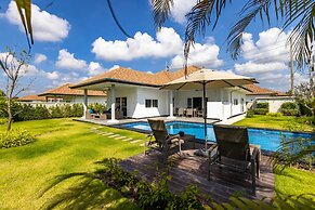 Modern 3 Bedroom Pool Villa MS24