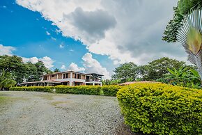 Sol y Luna Country House in Quindo
