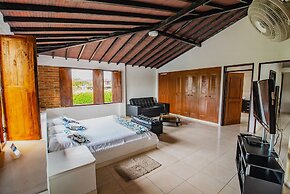 Sol y Luna Country House in Quindo