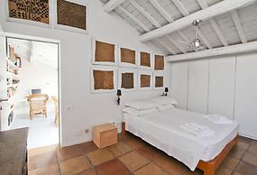 Luxury Art Apartment In Trastevere With Terrace