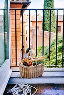 Luxury Art Apartment In Trastevere With Terrace