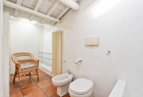 Luxury Art Apartment In Trastevere With Terrace