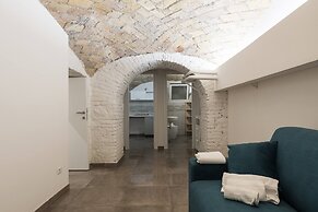 Vatican Suite 2 Levels Completely Renovated