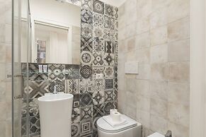 Vatican Suite 2 Levels Completely Renovated