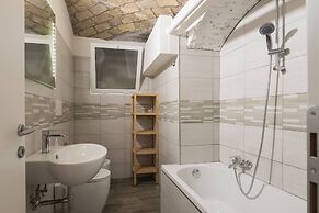 Vatican Suite 2 Levels Completely Renovated