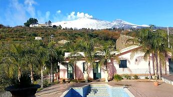 Etna Panoramic Villa With Swimming Pool