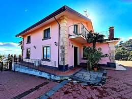 Etna Panoramic Villa With Swimming Pool