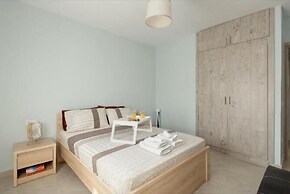 Bright Spacious Two-bedroom Apartment