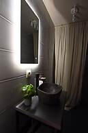 Up too 8- 10 Persons Stay in Antwerp