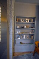 Up too 8- 10 Persons Stay in Antwerp