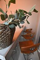 Up too 8- 10 Persons Stay in Antwerp