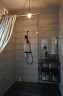 Up too 8- 10 Persons Stay in Antwerp