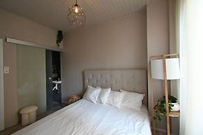 Up too 8- 10 Persons Stay in Antwerp