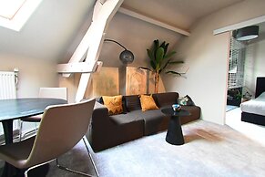 Up too 8- 10 Persons Stay in Antwerp