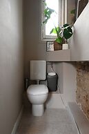 Up too 8- 10 Persons Stay in Antwerp