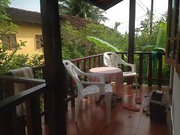 100 Step Beach White House