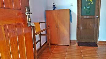 100 Step Beach White House