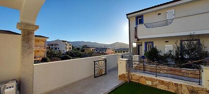 Whiteblue House con Giardino