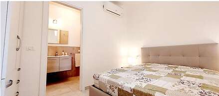 Whiteblue House con Giardino