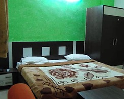 Goroomgo Viren Holiday Home Agra