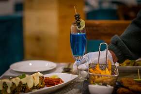 Ashapuri Village Manali - A Luxury Resort & Cottages