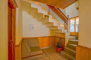 Ashapuri Village Manali - A Luxury Resort & Cottages