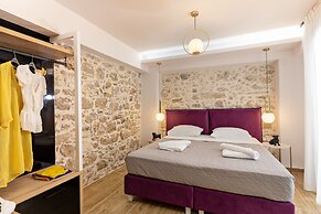 Erotokritos Luxury City Suites