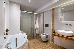 Erotokritos Luxury City Suites