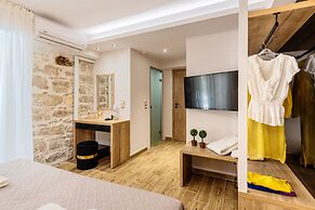 Erotokritos Luxury City Suites