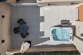 Erotokritos Luxury City Suites