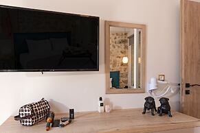 Erotokritos Luxury City Suites