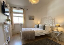Captivating 3-bed Apartment in Henley-on-thames