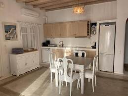 White Rock Suites & Villas