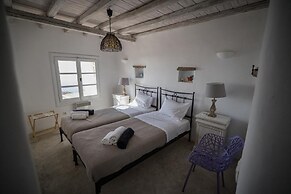 White Rock Suites & Villas