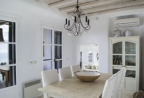 White Rock Suites & Villas