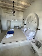 White Rock Suites & Villas