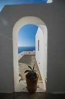 White Rock Suites & Villas