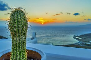 White Rock Suites & Villas