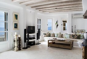 White Rock Suites & Villas