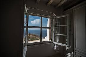 White Rock Suites & Villas