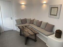 White Rock Suites & Villas