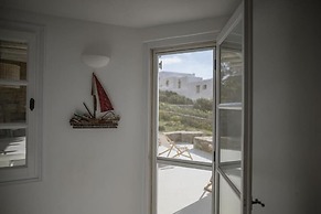 White Rock Suites & Villas