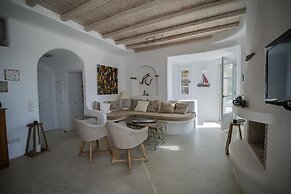 White Rock Suites & Villas