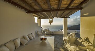 White Rock Suites & Villas