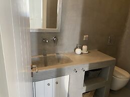 White Rock Suites & Villas